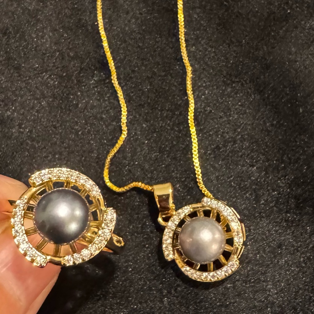 Lustrous Gold and gray real Pearl Necklace and ring set
